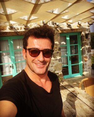 Burç Kümbetlioğlu Instagram - Ülkenin Her Yerine Bundan Yapsalar ya. Olamaz mı Çokta Güzel olur...