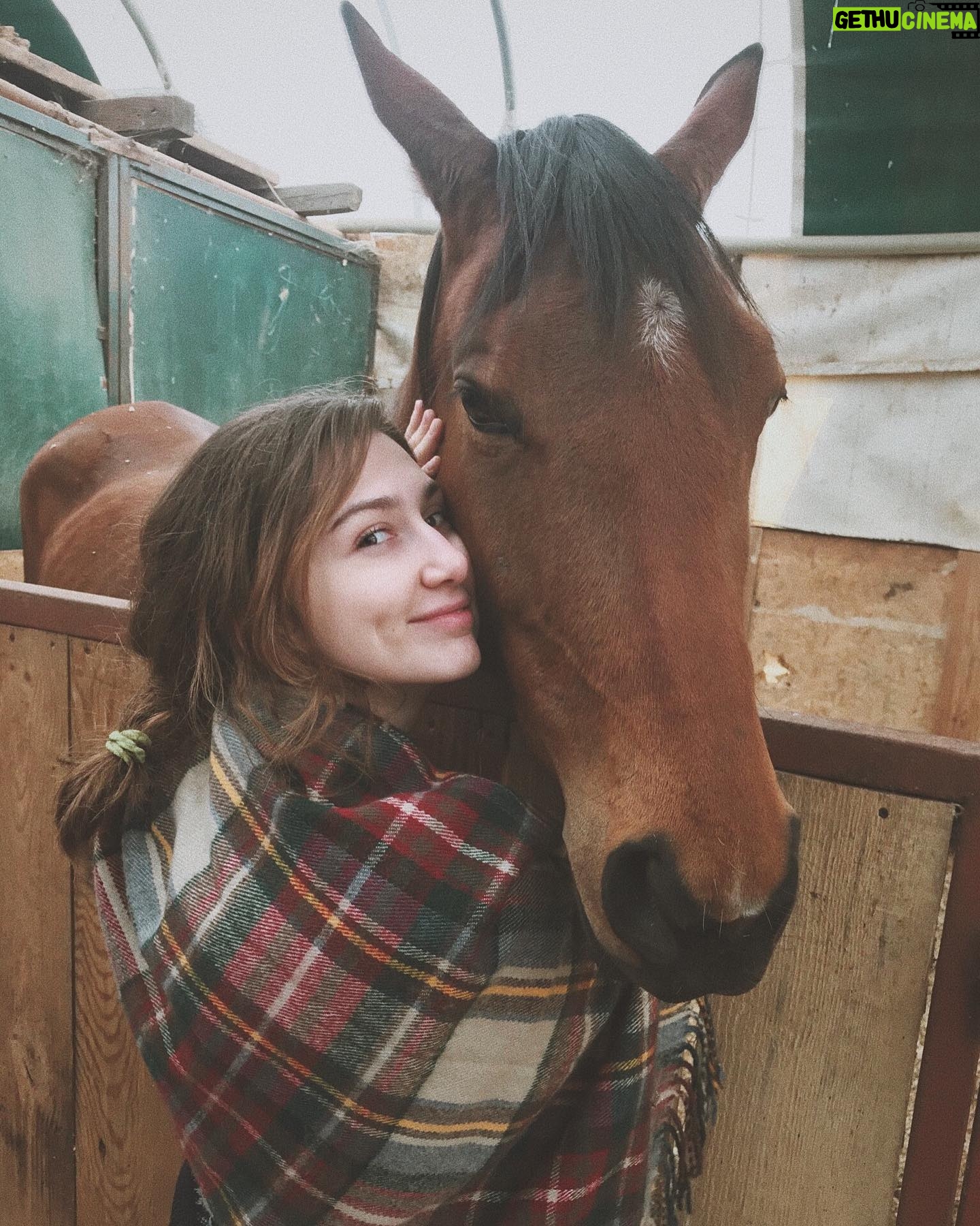 Burcu Oktav - 3 Likes - • İlgün kalp ben🌸