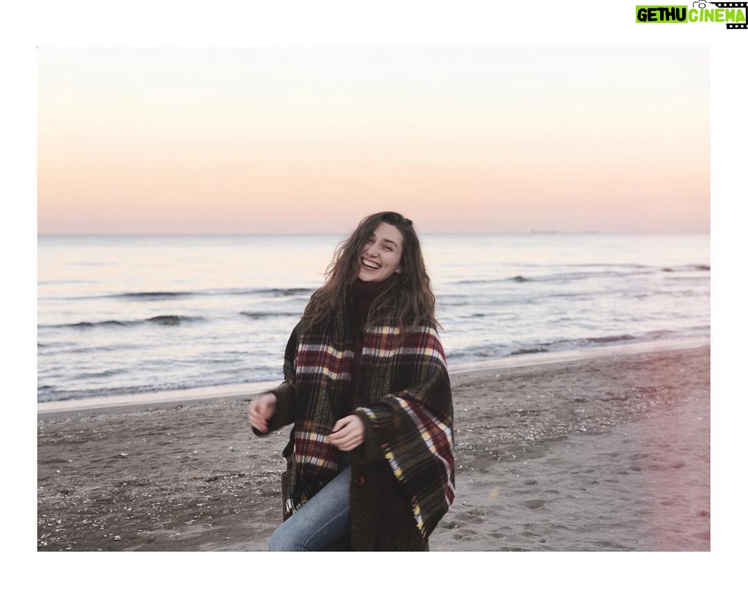 Burcu Oktav - 3 Likes -