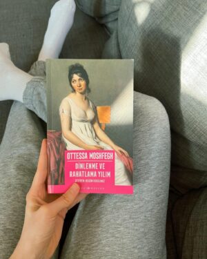 Burcu Oktav Instagram - Galerimi temizliyorum ve bazı anılar ve canım istedi koydum
