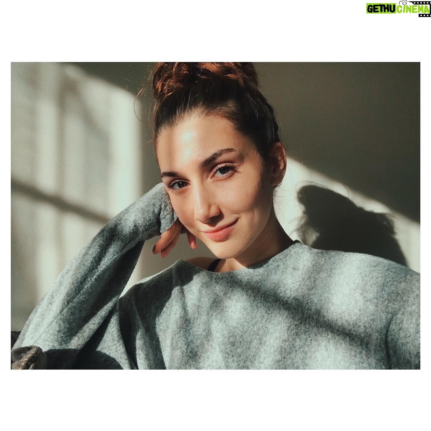 Burcu Oktav - 3 Likes -