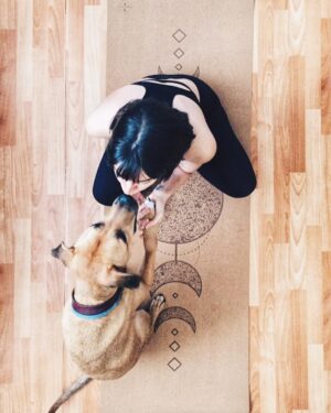 Büşra Çam Instagram - Love me love me say that you love me 🐕  #abeatisofficial