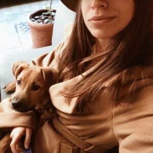 Büşra Çam Instagram - Bu sezon kahve tonları modaymış 🐶💛👩🏽
