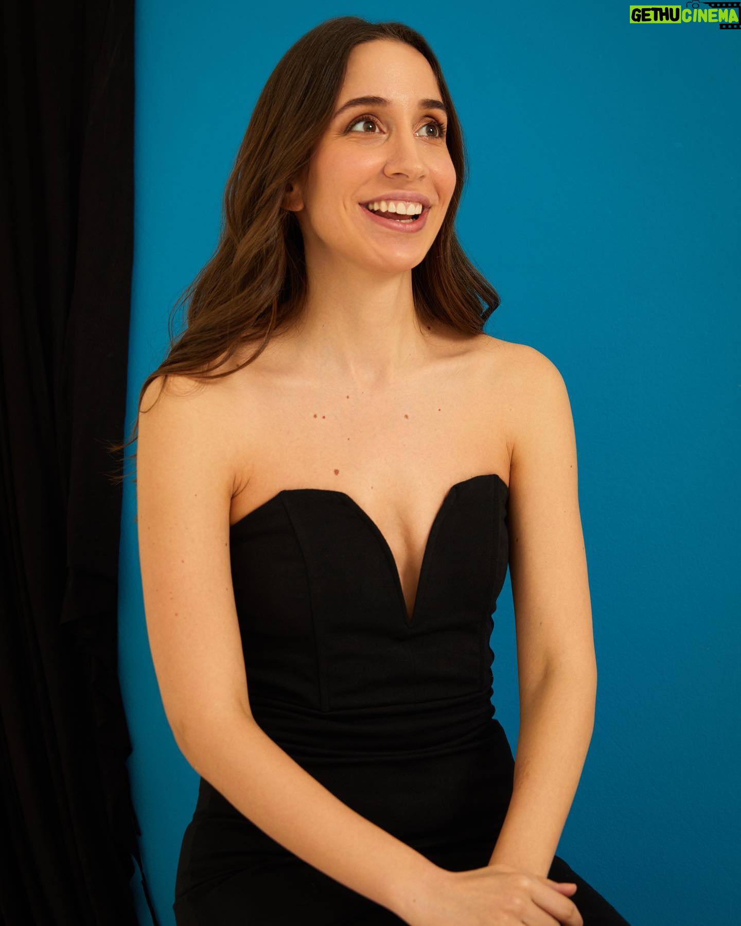 Büşra Çam - 3 Likes - 2 havalı, 1 şirin fotoğrafım.
Fotoğraf: @digitalpartnerstudio
@ademince.co & @yurtbayenes
Saç & Makyaj: @gorkemgurer
Backstage: @theshagaia
Management: @emreahlatli