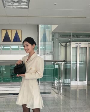 Byeon Seo-yun Instagram - -
#주말 #하이라키 와 함께해요💜 
#netflix #studiodragon #Hierarchy