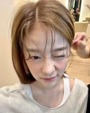 Byeon Seo-yun Instagram - 🦦