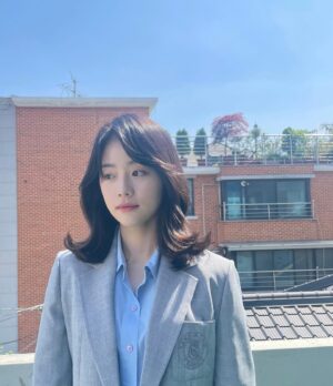 Byeon Seo-yun Instagram - -
이번 주말도 #하이라키 와 함께해요🤍
#netflix #studiodragon #Hierarchy