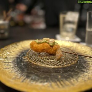 CHEHON Instagram - 六本木にある創作串揚げ屋
「pyon」さん
マスターは地元が同じ大阪の生野区。
めっちゃ美味しいです。