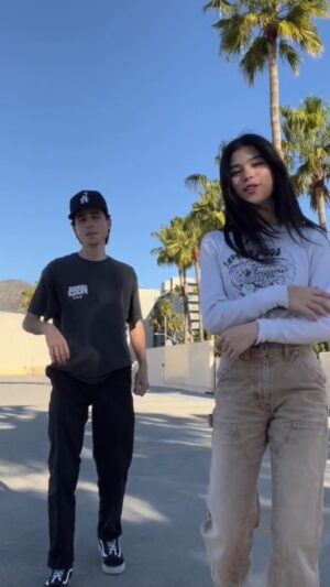 Caden Conrique Instagram - Lil throw back to this fun dance 😂🤟🏻
-
Tag someone you would do this with !