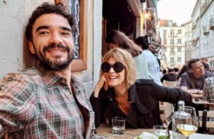 Caio Blat Instagram - Reencontros deliciosos em Lisboa, @monca_torres minha paixão e @ruypat dando milhões de dicas sobre o teatro português, seguido de caminhada noturna pela Alfama.