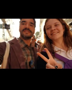 Caio Blat Instagram - Nesse 25 de Abril, Portugal comemora os 50 anos da Revolução dos Cravos, quando se livraram do fascismo e o povo saiu às ruas distribuindo cravos, enquanto essa música, que era a senha, tocava ao mesmo tempo em todas as rádios.
25 de abril sempre, fascismo nunca mais!
Fotos da @patcividanes