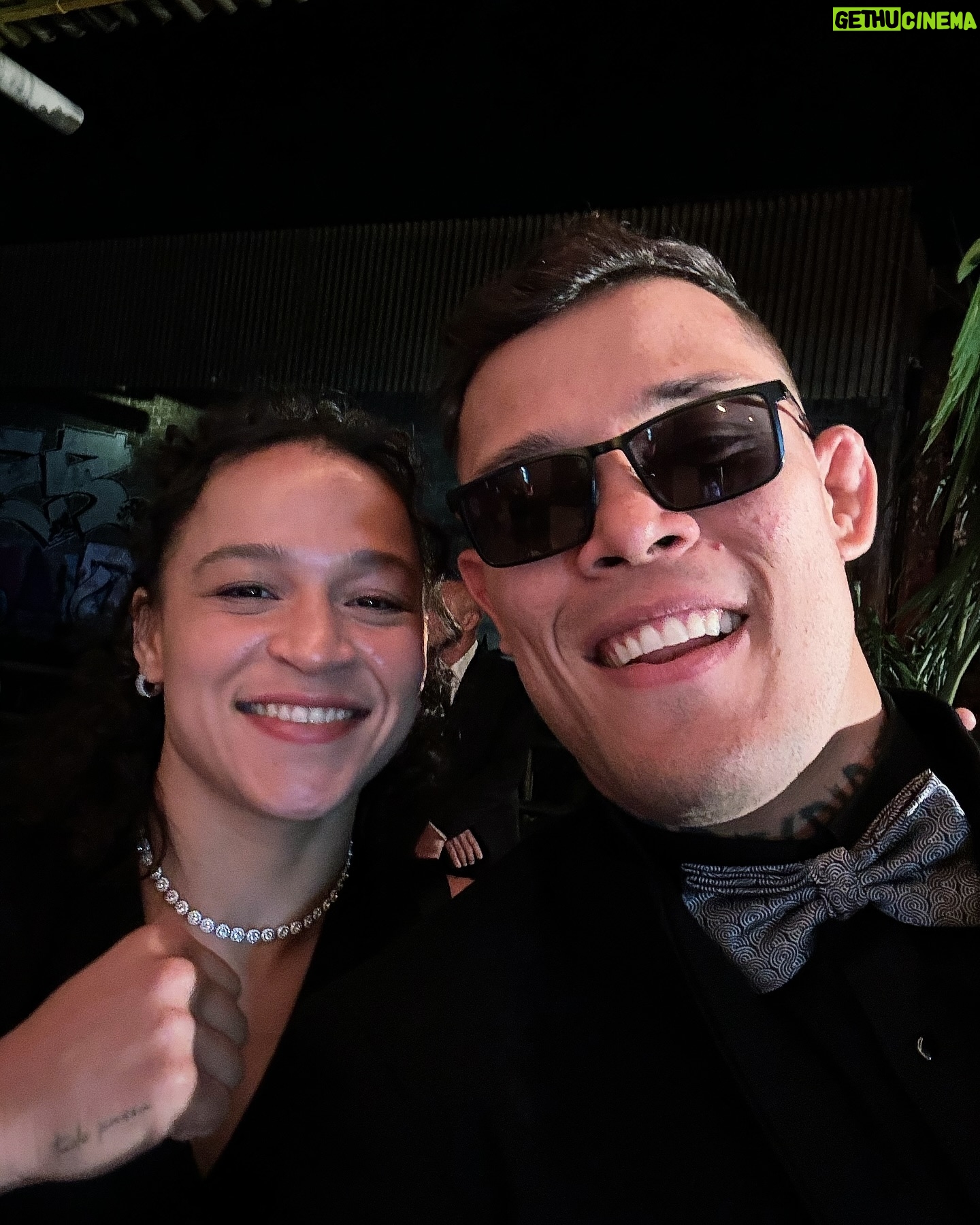 Caio Borralho - 10.8K Likes - Era uma vez um menino que saiu do MaranhĆ£o aos 21 anos pra viver do esporte e realizar seu sonho. Ele se inspirou em muita gente, mas um deles era um cara com o apelido de Aranha. 10 anos depois (com o menino jĆ” vivendo seu sonho) esse menino estava (pela primeira vez) na Ćŗltima luta do Aranha no Brasilā¦e o Aranha passando o viu, apontou pra ele e disse: PARABĆNS PELO TRABALHO, e deu um abraƧo e tirou foto com ele.
Esse menino, óbvio q vcs sabem q sou euā¦só falei assim pra ficar mais dramĆ”tico um pouco hahahaha MAS ESSA CENA NĆO ESQUEĆO NUNCA MAIS NA MINHA VIDA.
@spiderandersonsilva PODE TER CERTEZA QUE VOU CONTINUAR TRABALHANDO MUITO PRA OUVIR ISSO OUTRAS VEZES DE VOCĆ! Obrigado por me inspirar! E se me der a chance de fzr um treino juntos, agarro com unhas e dentes!
@kalylsilva parabƩns pela vitoria
@mcdaniell essa semana nosso treinão sai
@beatrizferreira60kg @rafaelasilvaa obrigado por serem referĆŖncia no esporte brasileiro e inspirar tanta gente
@whinderssonnunes você é foda! Inspiração pra todo o Nordeste! E com orgulho!
@nogcaio o brabo das letras e do flow! Faz parecer fĆ”cilā¦excelĆŖncia em tudo q faz! Obrigado por issoā¦porque isso inspira.
@spaten_br PARABĆNS PELO EVENTASSO! VAMOS PRA MUITOS OUTROS COM CERTEZA!