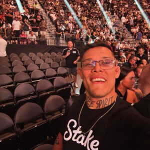 Caio Borralho Instagram - Amazing and indescribable night thanks to @stake 

Happy to be part of the team and to live wonderful nights like that

LETS GOOOO! I see u all soon inside the octagon