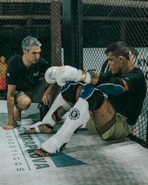 Caio Borralho Instagram - APAIXONADO PELO PROCESSO! 🔥
Esse foi o último treino forte e focado na luta durante a Fight Week! 

E la no YouTube tem uma série de vídeos com todos esses dias! Já foi lá assistir? O link tá na bio.

📸 @caioaflorentino