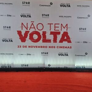 Caíque Nogueira Instagram - #NaoTemVolta dia 23 de Novembro (amanhã!) nos cinemas com a nossa artista completa favorita @manugavassi e um dos maiores da geração @rafaelinfante. Gigantes! Que delícia é assistir os dois juntos! Feliz em participar de mais um projeto que eu acredito, integrando um elenco que sou fãzoca. Grato aos envolvidos @stardistributionbr @conspiracaofilmes e ao maravilhoso César Rodrigues 🤍