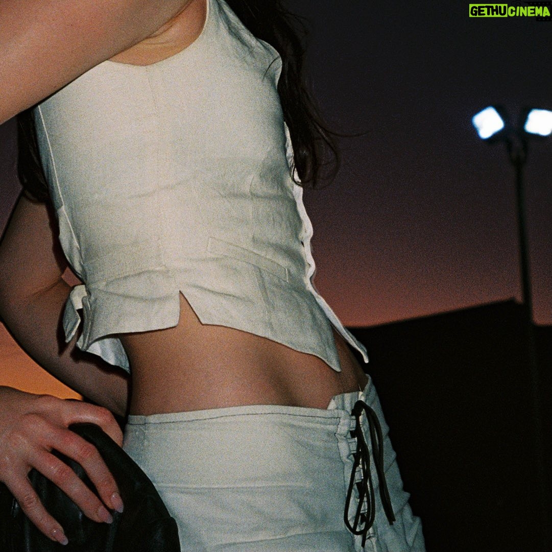 Cait Fairbanks - 1.4K Likes - saturntday night lights 📸 : @averagecowgirl