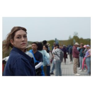 Caitlin McGee Instagram - The strike is over 😅🥲🫠 Mr. Monk’s Last Case premieres on @peacock Dec 8th. And does anything say ‘watch this with your family over the holidays’ more than national treasure Tony Shalhoub?? I doubt it! Could not have asked for a warmer group of people to work with coming back to set 🕵🏻‍♂️