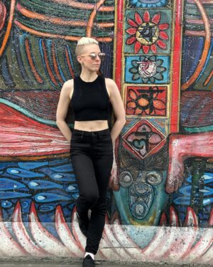 Caitlin V Instagram - Berlin was completely magical and felt immediately like home. I will be back ASAP. Thank you @guidecris for the great tour of the #eastsidegallery and for the awesome photoshoot!! 📸🇩🇪