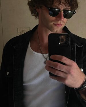 Calahan Skogman Instagram - few more before i go