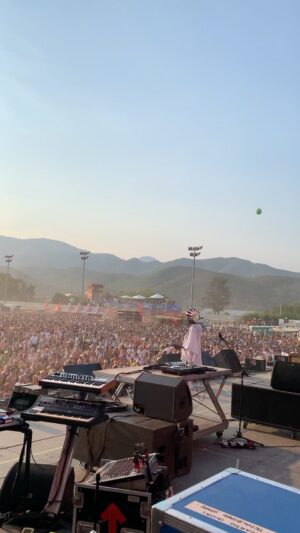 Caleb Rimtobaye Instagram - Sunset in Albenga  Italy  yesterday  @jovabeachparty #jovabeachparty  #jovabeachparty2022 #italy