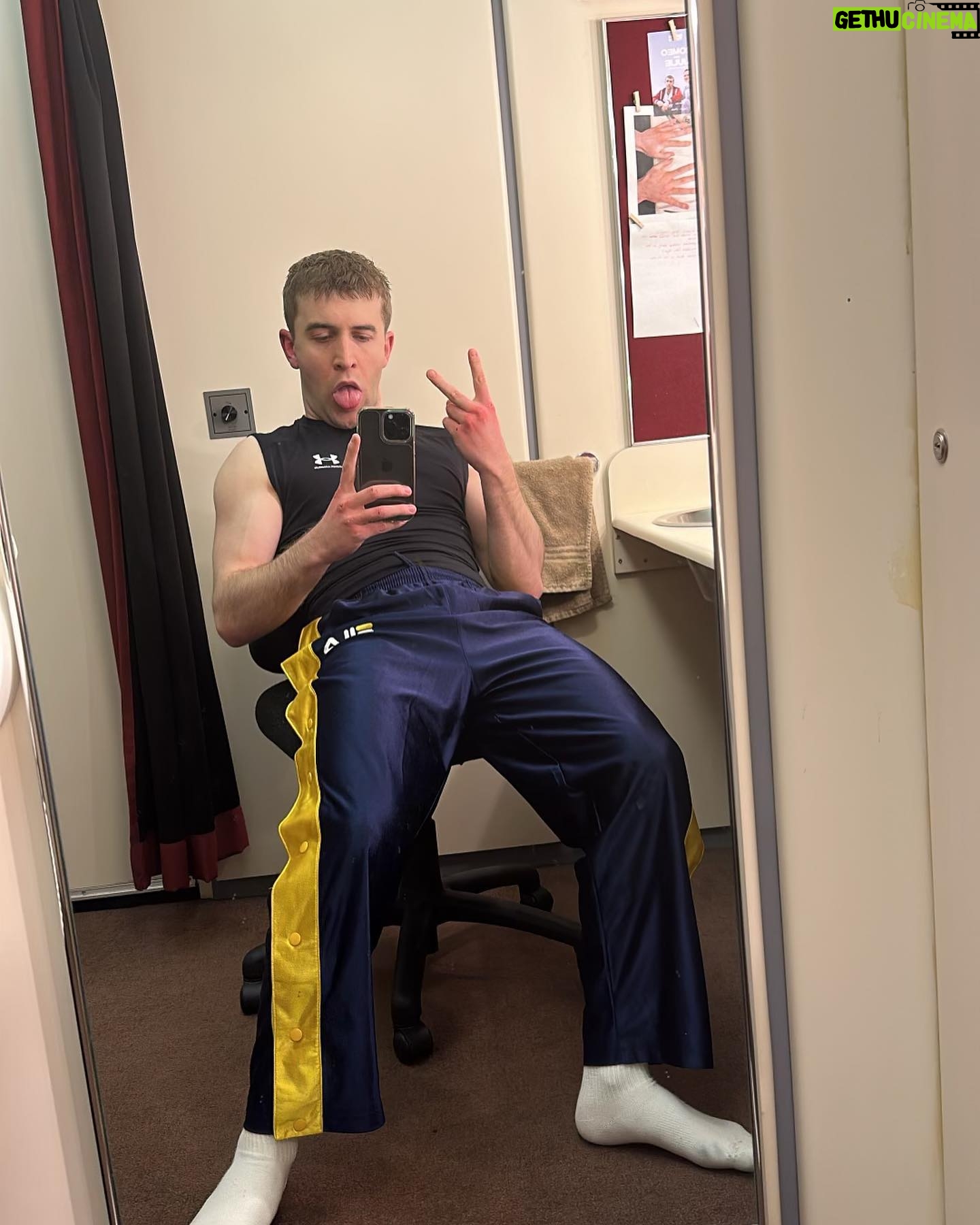 Callum Scott Howells - 12.2K Likes - finished romeo and julie, turned 24, feeling groovy