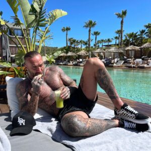 Calum Best Instagram - First flying visit of Ibiza 24’ season done .

Thanks @okuhotels for once again another great stay, your daily morning fresh juices saved the day !

Stay tuned for exciting news re @bigputtsibiza new big screen , fan zone & summer Brunch !