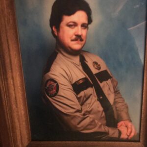 Cameron Britton Instagram - We got a lot of Richard Jewell coming your way. Very glad that this wonderful strong brave hardworking hero will soon be getting the recognition he deserves, from two different projects. And knowing the other project is in the hands of my friend @pwhauser makes it all the better. #manhunt #richardjewell #eastwood #lionsgate #familyjewels #friends #hero