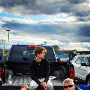 Cameron Brodeur Instagram - Drive-in featuring my Dad’s new pickup🚘 #donttouchmytruck