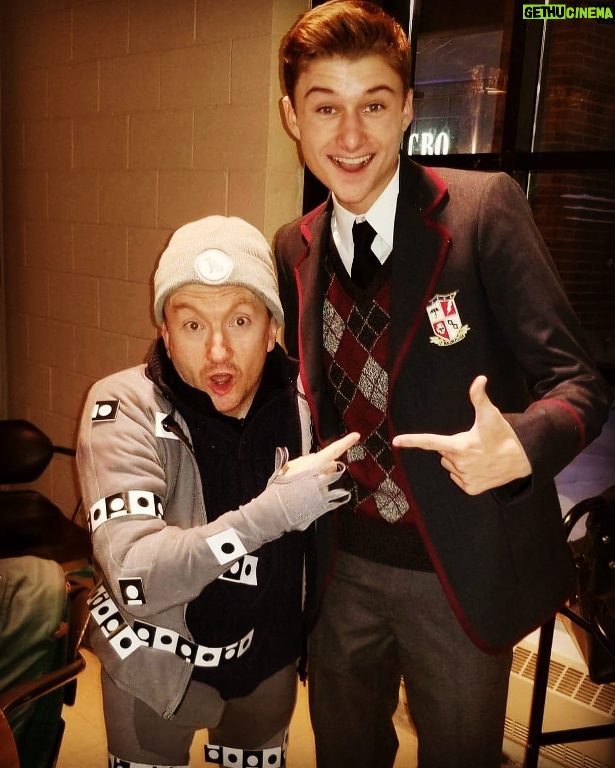 Cameron Brodeur - 112.7K Likes - Such an awesome guy! This is the amazing @thekenhall , who plays Herb and is also the man responsible for bringing Pogo to life! #herb #umbrellaacademy #netflix @netflix