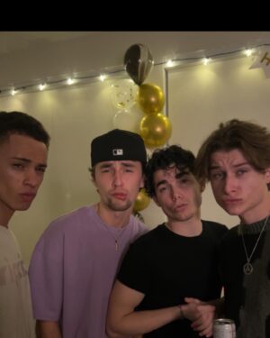 Cameron Brodeur Instagram - 2023. What an amazing year. I made new friends, travelled and I fell in love. I wish I could have fit everyone into this post but I didn’t have any room! I just wanted to say to everyone who made this year unforgettable, thank you. And hello 2024!
#newyear