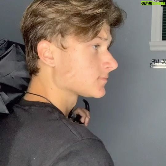 Cameron Brodeur - 116.1K Likes - Had a great time doing the #umbrellachallenge on Tik Tok to celebrate the release of the Umbrella Academy season 2! ☂️ @umbrellaacad @netflixca
Tik Tok: cam.brodeur