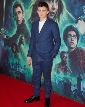 Cameron Chapman Instagram - Lockwood & Co. premiere. Out today on @netflixuk !!!