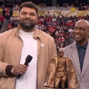 Cameron Heyward Instagram - Cam the man at the Super Bowl 🙌