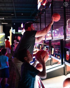Cameron Heyward Instagram - @camhey97’s favorite way to celebrate his birthday is to throw a party with some local kids who may need some extra encouragement.

He & @theheywardhouse treated a special group of kids to a night of fun at Dave & Buster’s at the annual Cam’s Birthday Bash!