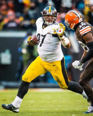 Cameron Heyward Instagram - The Captain throughout the years