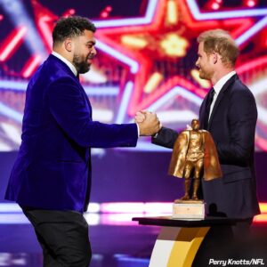 Cameron Heyward Instagram - Prince freaking Harry.

📺: #NFLHonors on CBS/NFLN