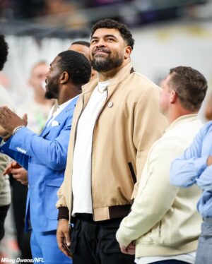 Cameron Heyward Instagram - Cam the man at the Super Bowl 🙌