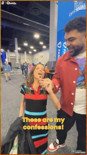 Cameron Heyward Instagram - Sing it, @heykayadams! 🎤