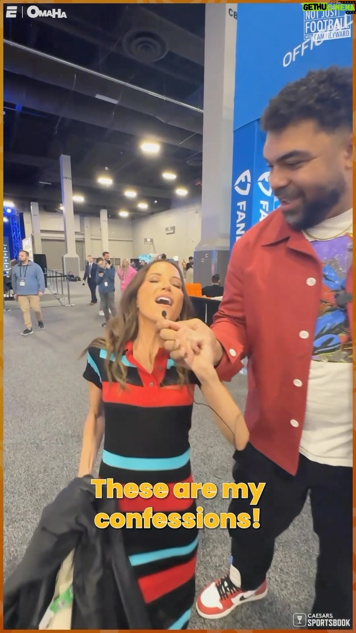 Cameron Heyward - 8.7K Likes - Sing it, @heykayadams! 🎤