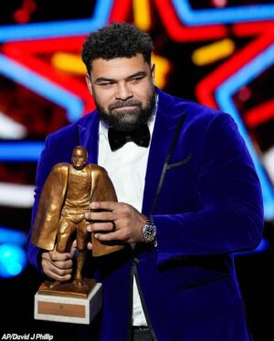 Cameron Heyward Instagram - Special night 🖤💛