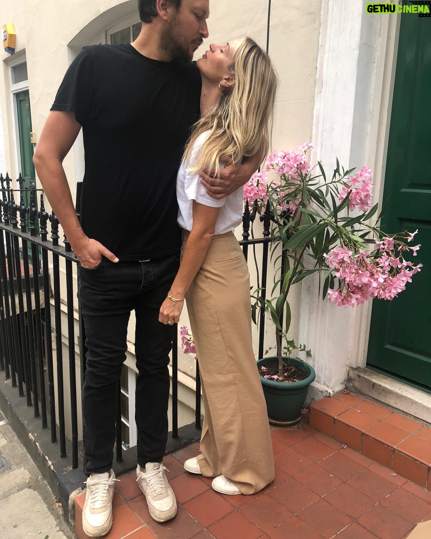 Cameron Richardson - 583 Likes - Love for London