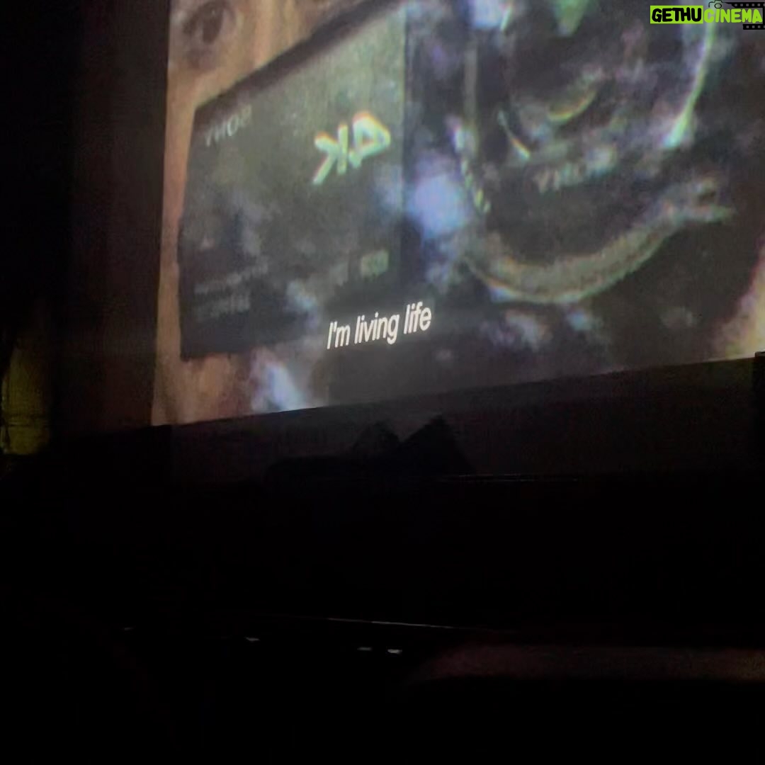 Camila Peralta - 763 Likes - Increíble @festivalcinehabana ❤️ presentamos Clara se pierde en el bosque de @fabbricamila y turisteamos con coki @constanzaperalta1 la mejor hermana del planeta
El conjunto verde es de la bella @marea.cristal gracias❤️
“casi sin pensar las cosas que voy haciendo parecen un sueño” Pity Alvarez 🥹
Ahora se vuelve a la realidad, que duro.