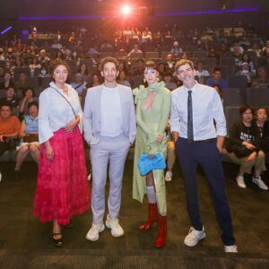 Camila Peralta Instagram - Estreno de ADULTO película de @marianogonzalez.1 en @shanghaiinternationalff ❤️ 
Protagonizada por el genio de @al.__.fon fue hermoso verla por primera vez en China con un público súper cálido y atento.
Estoy enamorada de este país 🥹 

Estilismo •• @pamemartinelli 
@sadaels 🥰
