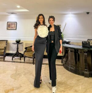 Camila Pinzón Instagram - What an honor to meet our inspiring Miss World 2018 @vanessaponcedeleon 🇲🇽🌎. May the Miss World festival begin 🤗.
-
Un honor haber conocido a nuestra inspiradora Miss Mundo 2018 @vanessaponcedeleon 🇲🇽🌎. Que inicie el festival de Miss Mundo 🤗.
Dress: @allonparis 
-
For all the latest news follow @missworld official instagram
Xx
#missworld
#missworld71
#71mw
#india
#beautywithapurpose #bwap
-

Miss World Colombia - @missmundocolombia
 
My Team:
 @aldopeluqueria @salerm_cosmetics_co @clubbodytech @lasergioemprende @sergioyalexandraradaoficial @dra.alexandrarada @redmastv @melodiastereobogota @doubletree_byhilton @fabianchacone @cstoficial @drcesartobar @dradrianalabrador @clinicalafont @museointernacionalesmeralda @official_andreaventuroli @fernando_marinm