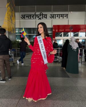 Camila Pinzón Instagram - Namaste India 🇮🇳 Safely arrived to our lovely host country, and I am already in awe with your outstanding hospitality 🩷धन्यवाद !
-
Attire & jewelry: @bellaboutiquefrance 
Blouse: @tedesigner__ 
Makeup: @tharani_paris_mua 
-
For all the latest news follow @missworld official instagram
#missworld
#missworld71
#71mw
#india
#beautywithapurpose #bwap