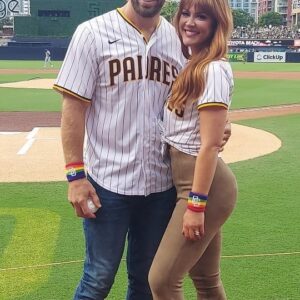 Camilla Kerslake Instagram - US #Anthem singing with my ride or die 2 years ago today @padres @chrisrobshawrugby #thestarspangledbanner #Baseball