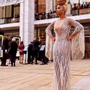 Camille A. Brown Instagram - Fire Shut Up In My Bones @metopera 

Styled by @kahlihaslam 
Dress by @ranizakhem 
Jewelry by @jamiewolfjewelry 
Make up by @harristevenb 
Tailored by Roger Rodney 
Assisted by @kendal_duff 
#styledbykah