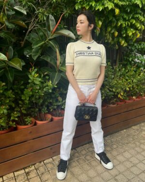 Camille Chalons Instagram - Dior Diamond Towers 期間限定店
時間：即日起至 5 月 1 日
地點：Diamond Towers 百貨一館 1 樓

@dior #diorss24 #diorjolie