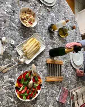 Camille Chalons Instagram - Le joli mois de juin
睡飽、吃飽、愛飽
#homesweethome