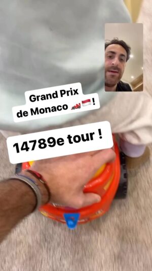 Camille Combal Instagram - J’ai bien fait de rentrer tôt ! 🏎️